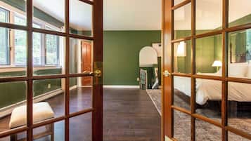 Luxury-Suite, 1Â King-Bett