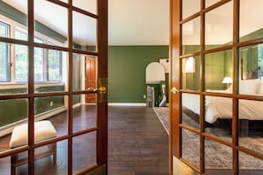 Luxury Suite, 1 King Bed | Free WiFi - The Harlow House (Rhinebeck)