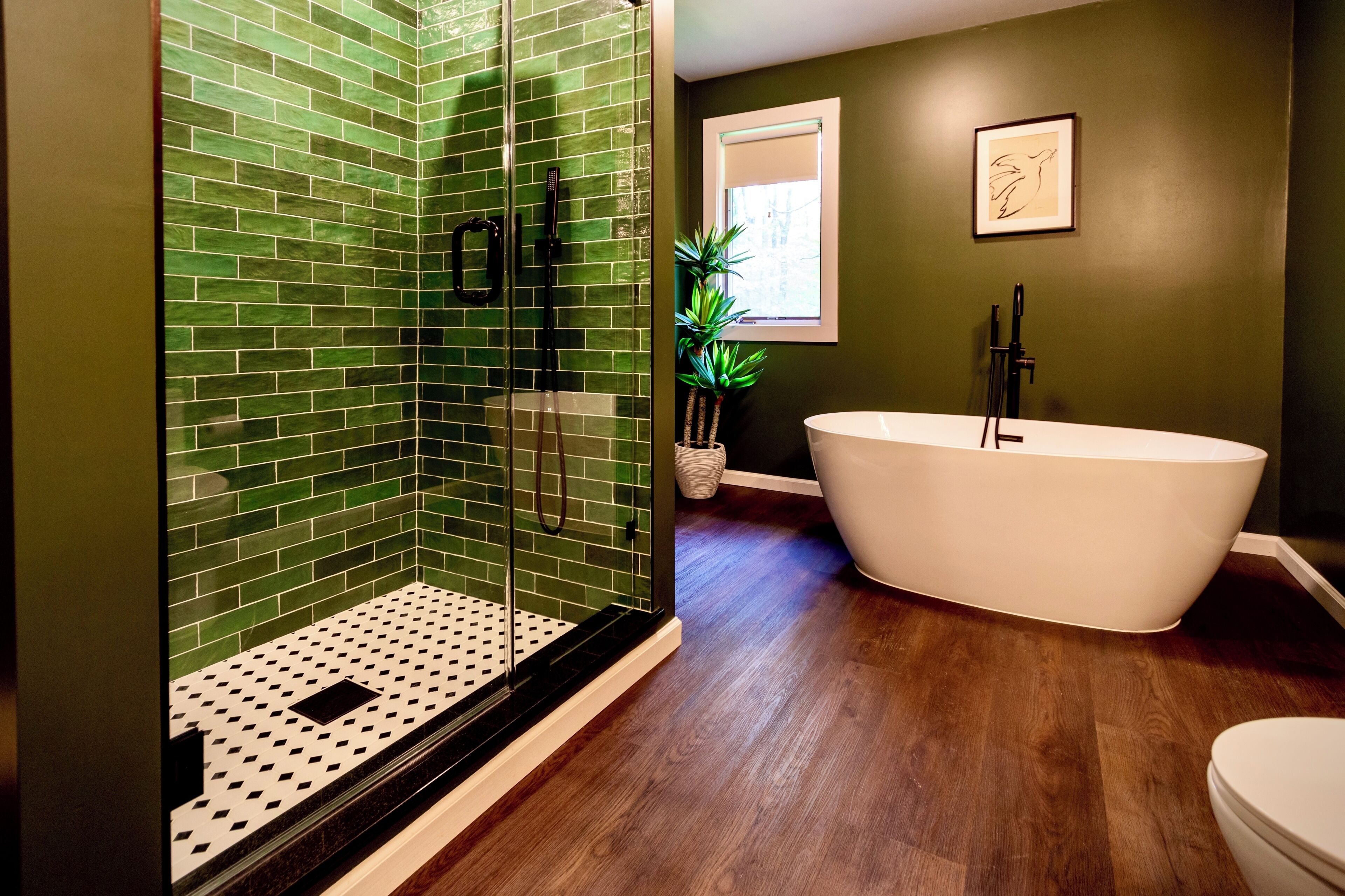 Luxury-Suite, 1 King-Bett | Badezimmer | Haartrockner, Handtücher, Seife, Shampoo