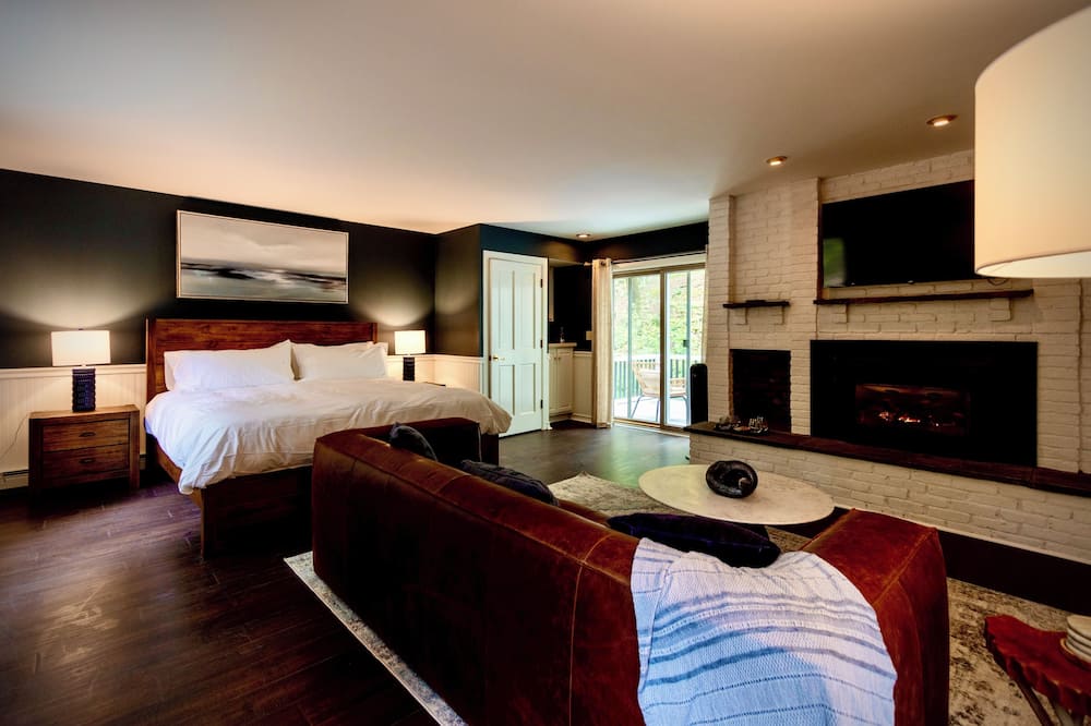 The Harlow House