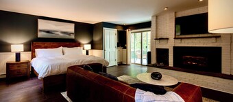 The Harlow House