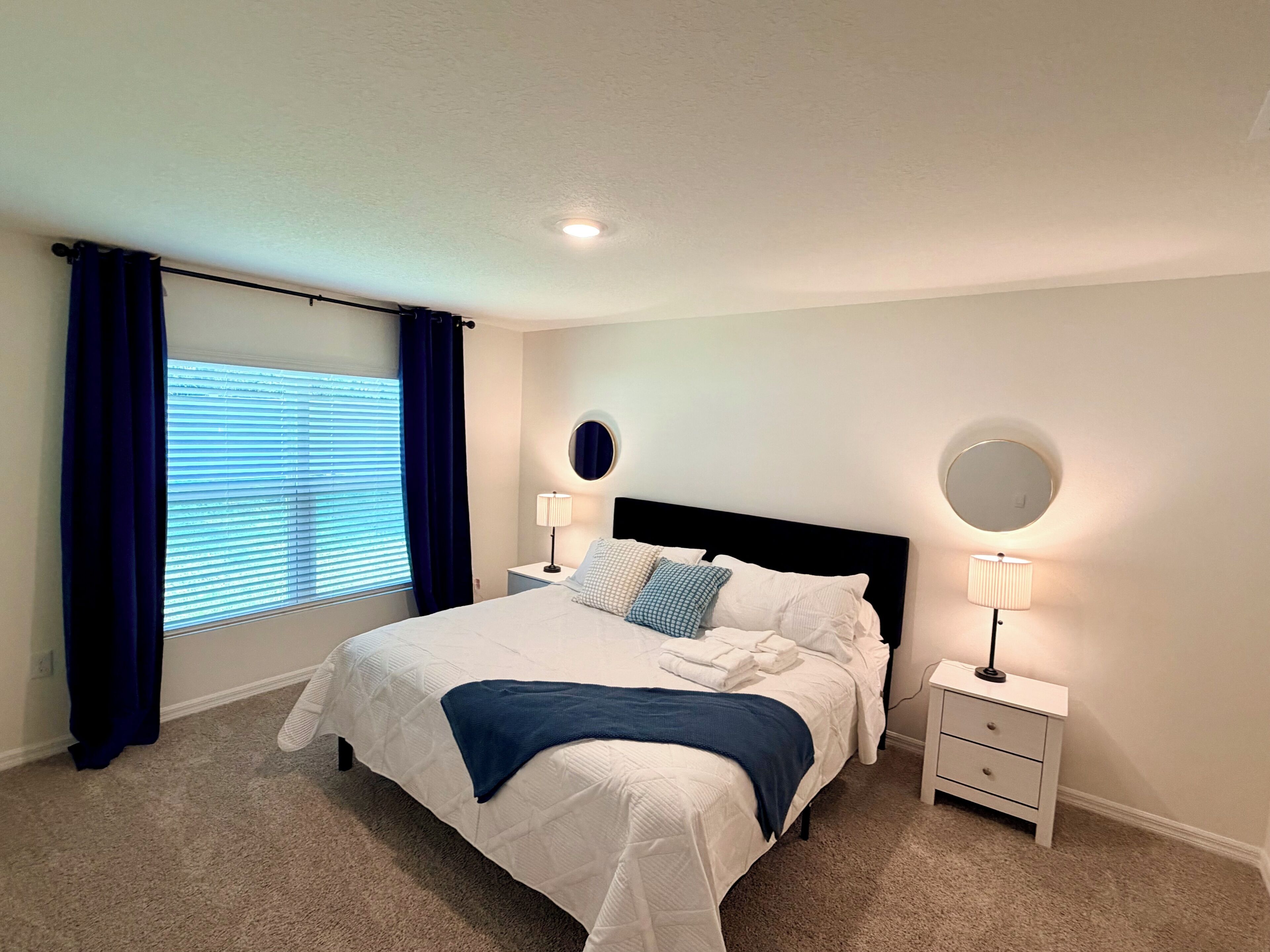 4 bedrooms, iron/ironing board, WiFi, bed sheets