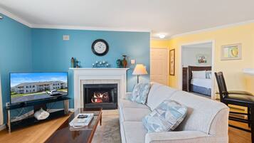 Smart TV y chimenea