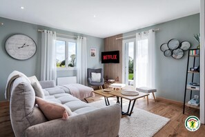 TV - Gîtes de France® - Gîte du côté de chez nous (BEAUREPAIRE)