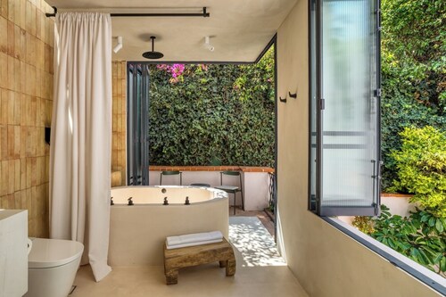 Casa Reynosa- 4BR Gorgeous Home with Pool