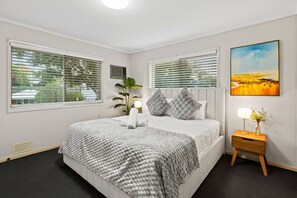 Room - Affordable Stay | Private & Convenient |Near Shops (Jindalee)