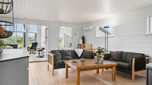 TV, fireplace, table football - VillaVilla 954 - Fjaltring-Trans, Vestjylland (Lemvig)
