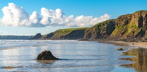 Beach - Seaesta Cottage, Holiday Cottage Broad Haven, Sleeps 8, 4 bedrooms,  bathrooms (Haverfordwest)