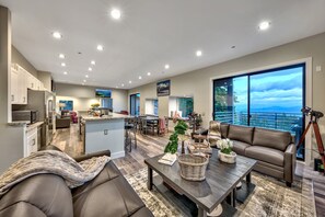 TV, fireplace, table football, video library - 17Beds Luxury Estate Vacation Rental Lake Tahoe Gameroom Hot Tub Luxe11 (Stateline)