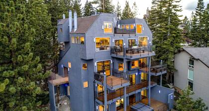 17Beds Luxury Estate Vacation Rental Lake Tahoe Gameroom Hot Tub Luxe11