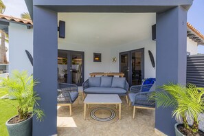 Terrace/patio - Beautiful 2BR2BA w/PrivatePool  BBQ  Close2Beach (Noord)