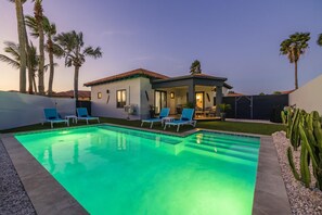 Pool - Beautiful 2BR2BA w/PrivatePool  BBQ  Close2Beach (Noord)