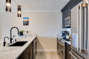 Private kitchen - Sanibel Harbour Resort Harbour Tower 1212: 3 Bedroom Dream Vacation Rental offers stunning views! (Fort Myers)