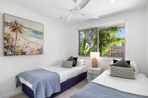 4 chambres, fer et planche à repasser, Wi-Fi, draps fournis