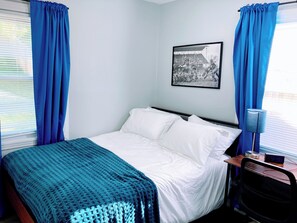 3 bedrooms, desk, iron/ironing board, free WiFi - Indy-Themed Classic: Ode to Hoosier Spirit (Indianapolis)