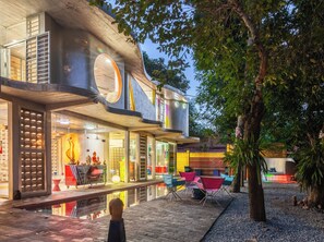 Outdoor dining - 2-bedroom villa in Krong Siem Reap perfect for relaxing stay (Krong Siem Reap)