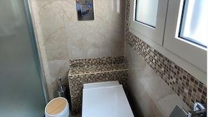 Unclassified image, 3 of 10, button - Apartment Sleeps 3 - Private Garden - Pets Welcome (Realmonte)