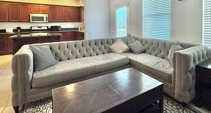 Peaceful 4-bedroom condo in most popular collection area