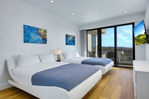 华丽四人房, 阳台, 山景 | 熨斗/熨衣板、免费 WiFi