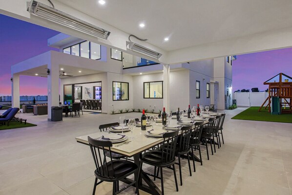 Outdoor dining