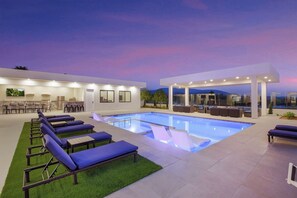Outdoor pool - Villa Fabulosa (Temecula)