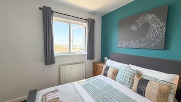 3 bedrooms, WiFi, bed sheets