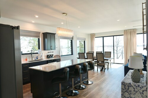 Lakeside Luxe on Pickerel