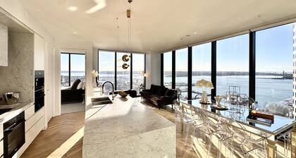 High-Rise Luxury Stay with Harbour Views – 51 Albert Street