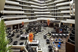 Dining - LAX Airport 1BR King Suite w/Breakfast, gym, pool (Los Angeles)