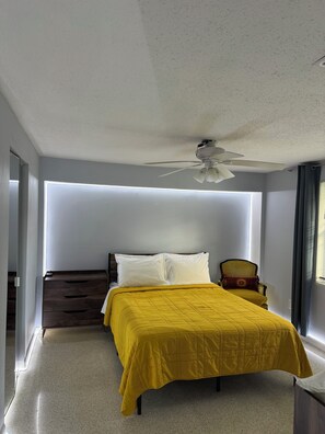 Room - Cozy 3-bedroom house near the beach in Fort Myers (Fort Myers)