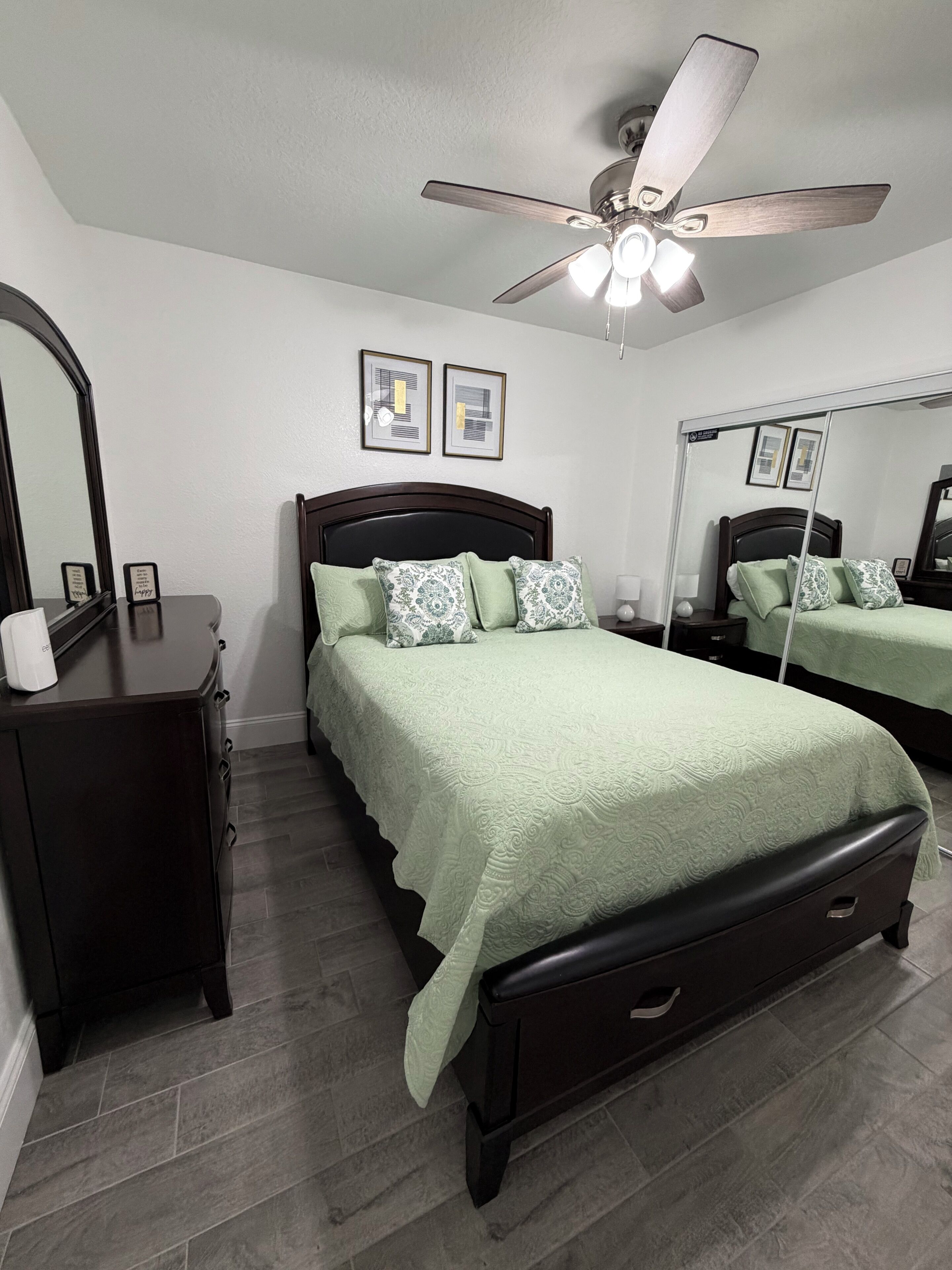 1 chambre, fer et planche à repasser, Wi-Fi gratuit, draps fournis