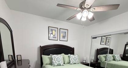 Modern & Cozy Apartment Near Everything You Need!