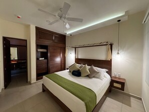 2 bedrooms, WiFi - Oceanfront Two bedroom -  Nautico1462 (Bajos de Chila)