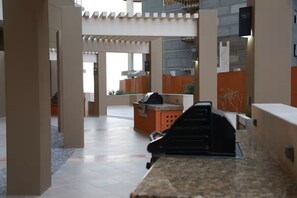 Property grounds - Las Palomas Phase I condo w great views of the bay & malecon. (Puerto Peñasco)