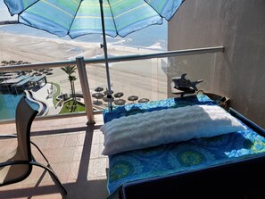 Property grounds - Las Palomas Phase I condo w great views of the bay & malecon. (Puerto Peñasco)