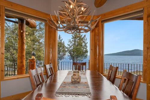New! Lakefront Log Home | Private Dock | Indoor Hot Tub | Glacier NP | Flathead Lake | Sleeps 10