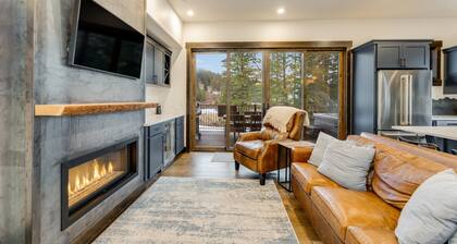 New! Ski-In/Ski-Out Chalet | Chair 3 | Hot Tub | Slopes View | Sleeps 8