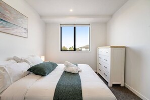 2 chambres, fer et planche à repasser, Wi-Fi, draps fournis