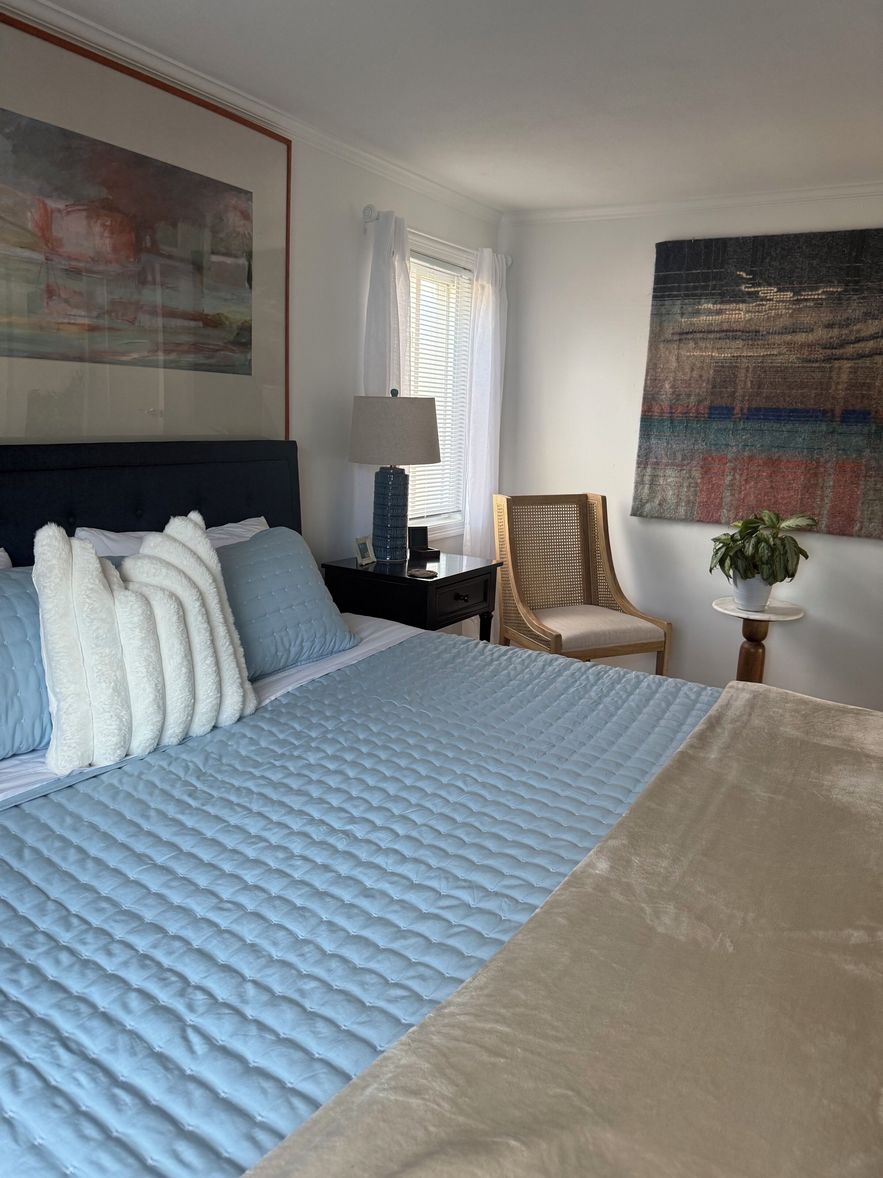 3 bedrooms, iron/ironing board, WiFi, bed sheets
