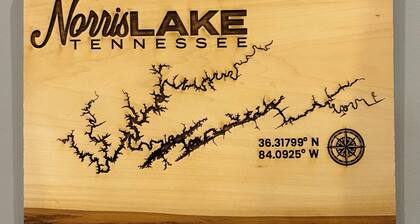 "Hidden Legacy" Lakefront 5-bed/4 Bunk/4.5 Baths w/ private dock on Norris Lake!