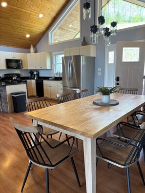 Dining - "Hidden Legacy" Lakefront 5-bed/4 Bunk/4.5 Baths w/ private dock on Norris Lake! (LaFollette)