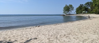2-bedroom Basement apartment close lake Ontario-south shell beach