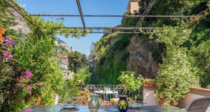 Positano Elegant Terrace in the heart of Positano