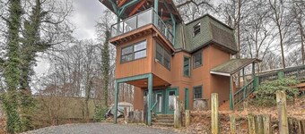 Family-Friendly Lakefront Home – 3 Bedrooms, Amazing Lake Views