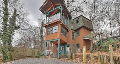 Family-Friendly Lakefront Home – 3 Bedrooms, Amazing Lake Views