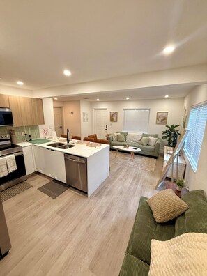 Interior - Modern 2 Bedroom Home in the Heart of Downtown Oakland Park (Oakland Park)
