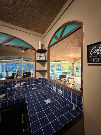 Interior. Cozy beach house - 5 minute walk to the fabulous Playa San Blas 3 rooms with AC