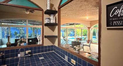 Cozy beach house - 5 minute walk to the fabulous Playa San Blas 3 rooms with AC