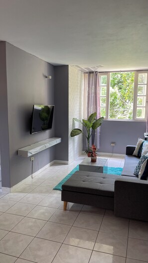 Living area - Lovely 1-bedroom apartment in beautiful Golden Meadows  perfect for relaxing (Golden Spring)
