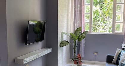 Lovely 1-bedroom apartment in beautiful Golden Meadows perfect for relaxing